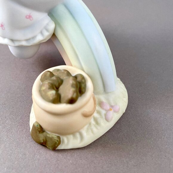 Precious Moments Dreams Really Do Come True Rainbow Girl Gold Pot Statue 128309 - Picture 8 of 15